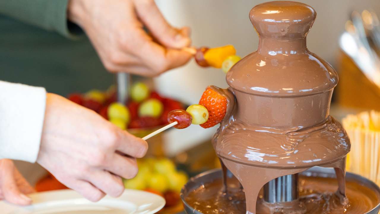 «eefach zom Gnüüsse»