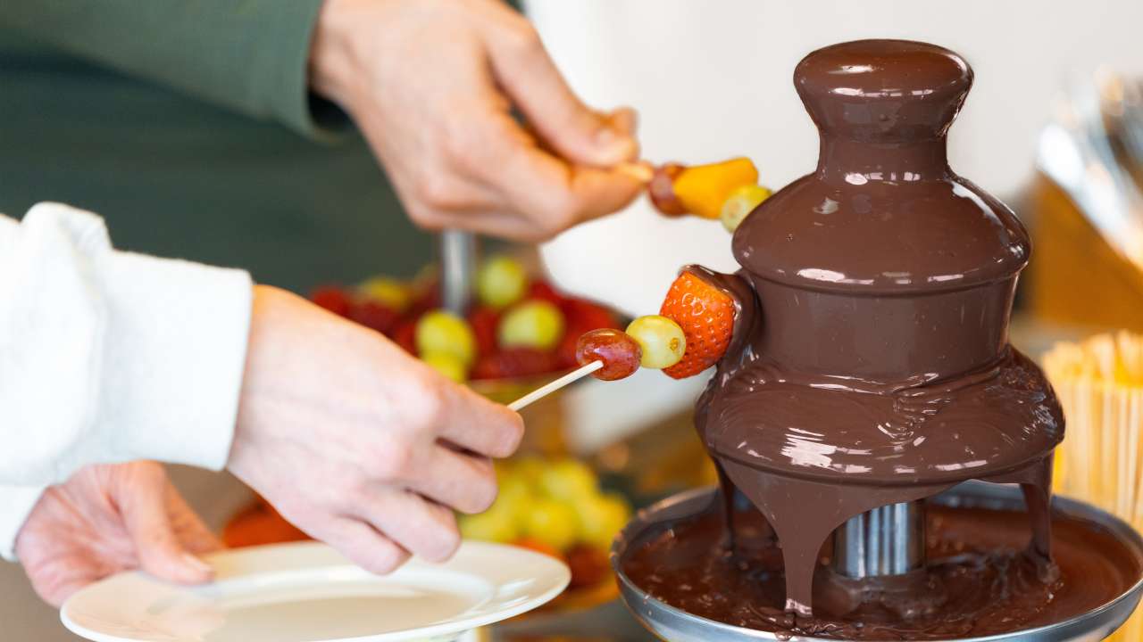 «eefach zom Gnüüsse»